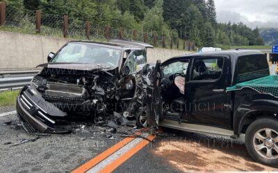 Frontalzusammenstoß auf der S16 – fünf Verletzte bei Verkehrsunfall