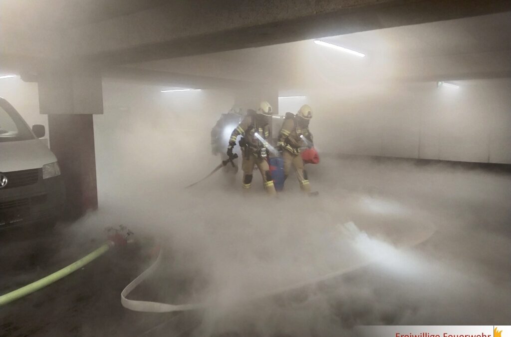 Monatsübung: PKW-Brand in Tiefgarage