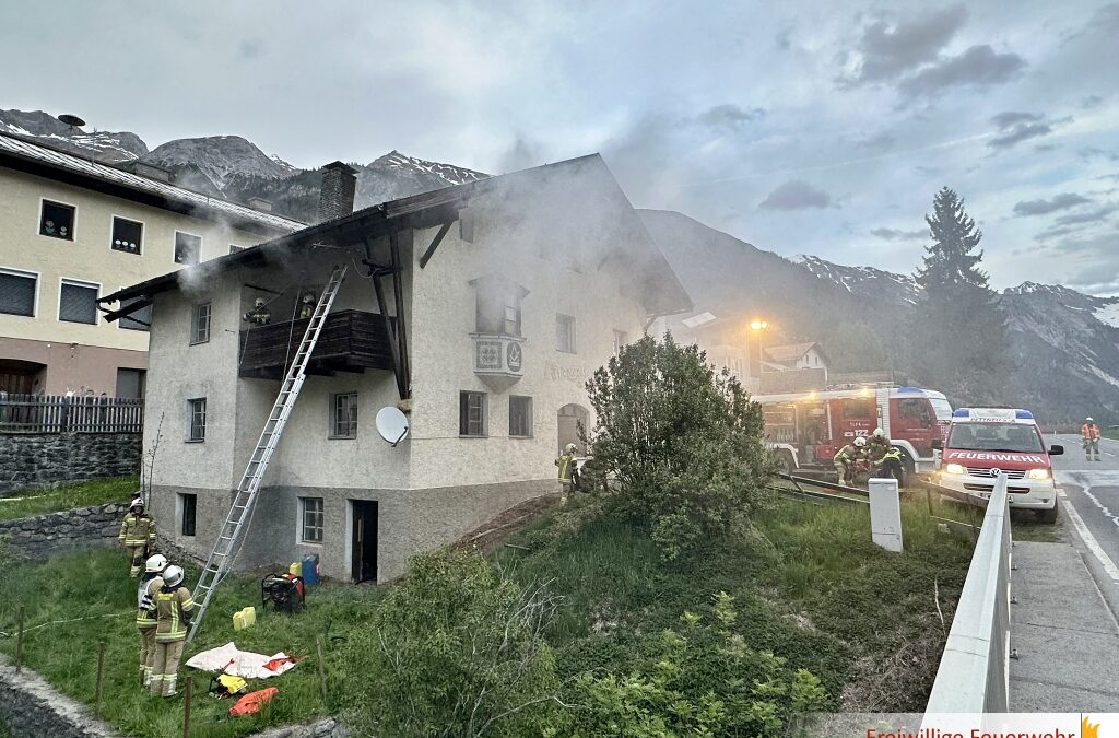 Brand in leerstehendem Gebäude als Übungsannahme bei Monatsprobe